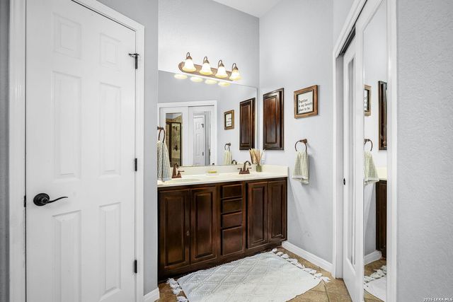906 San Pedro, New Braunfels, TX 78132