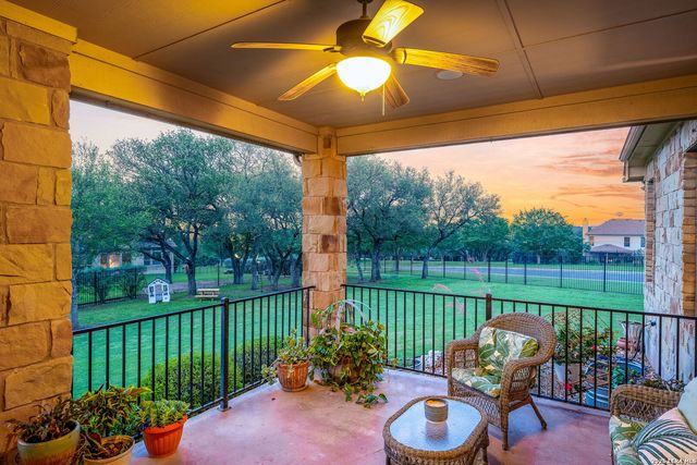 906 San Pedro, New Braunfels, TX 78132