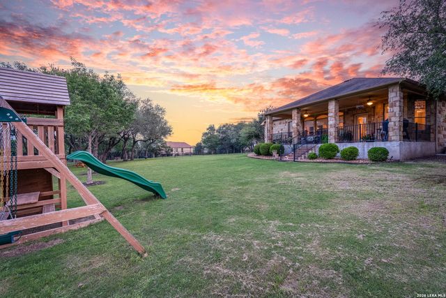 906 San Pedro, New Braunfels, TX 78132
