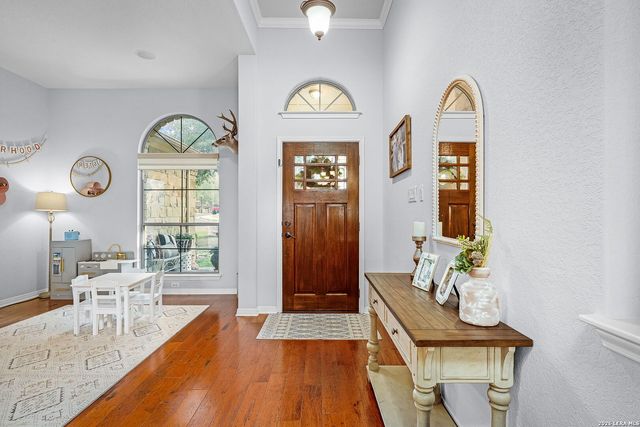 906 San Pedro, New Braunfels, TX 78132