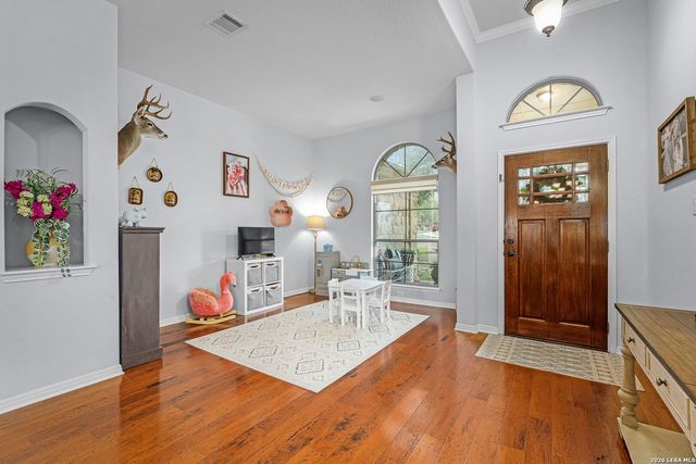 906 San Pedro, New Braunfels, TX 78132