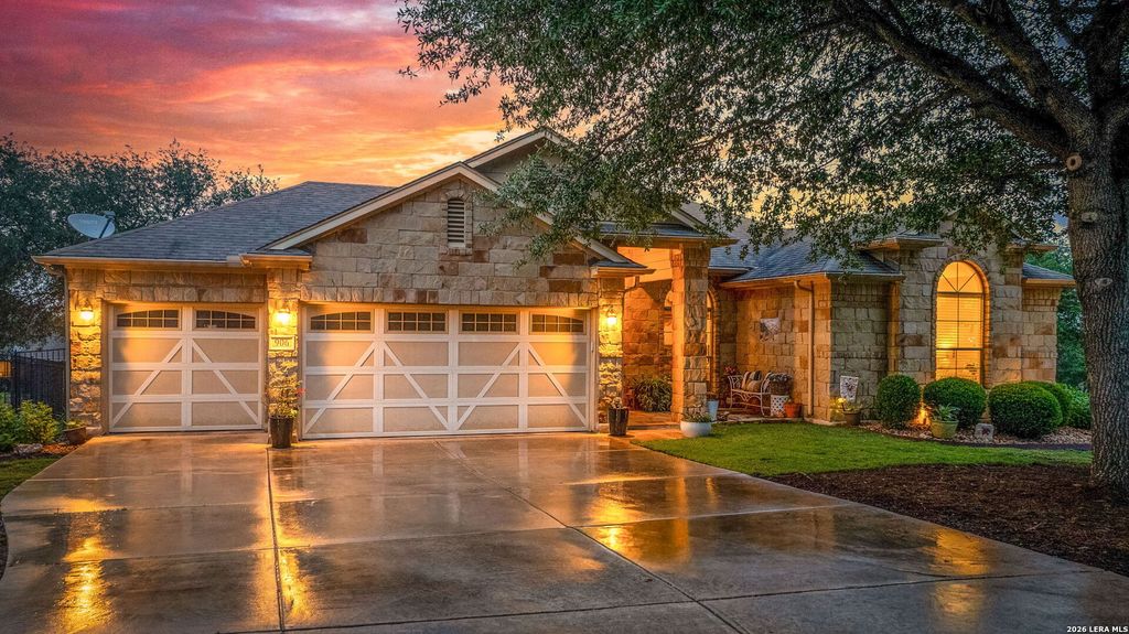 906 San Pedro, New Braunfels, TX 78132