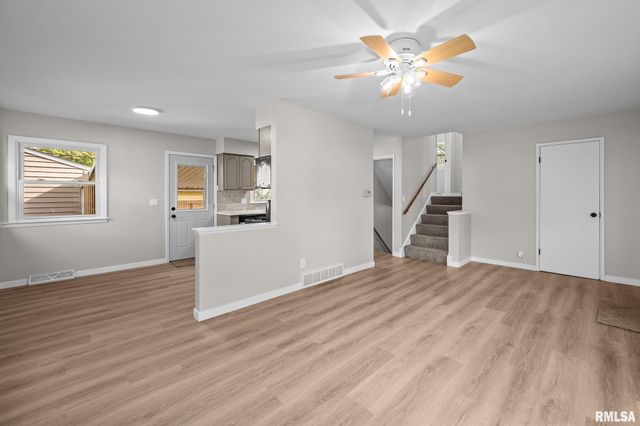 2625 HOLLY Drive, Bettendorf, IA 52722