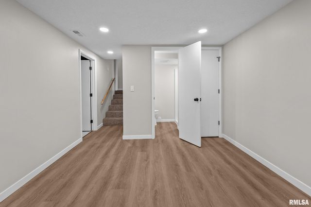 2625 HOLLY Drive, Bettendorf, IA 52722