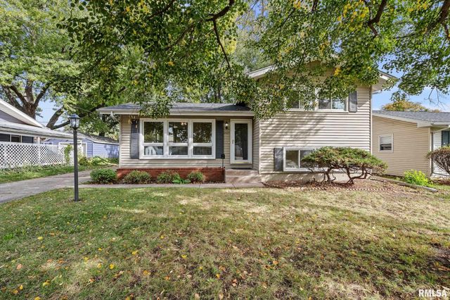 2625 HOLLY Drive, Bettendorf, IA 52722