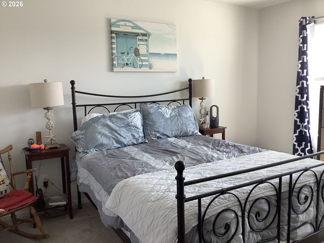 888 BEN BROWN Ln, Woodburn, OR 97071