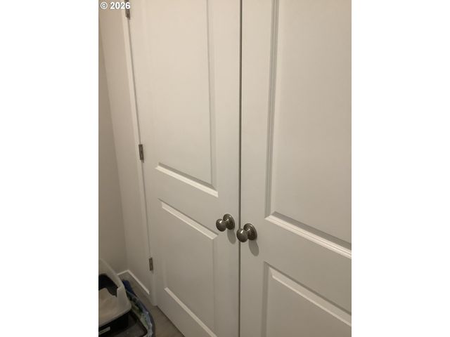 888 BEN BROWN Ln, Woodburn, OR 97071