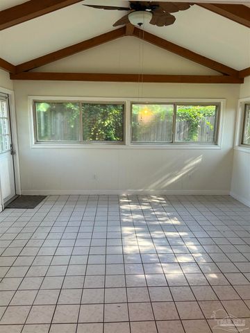 6852 Lake Joanne Dr, Pensacola, FL 32506