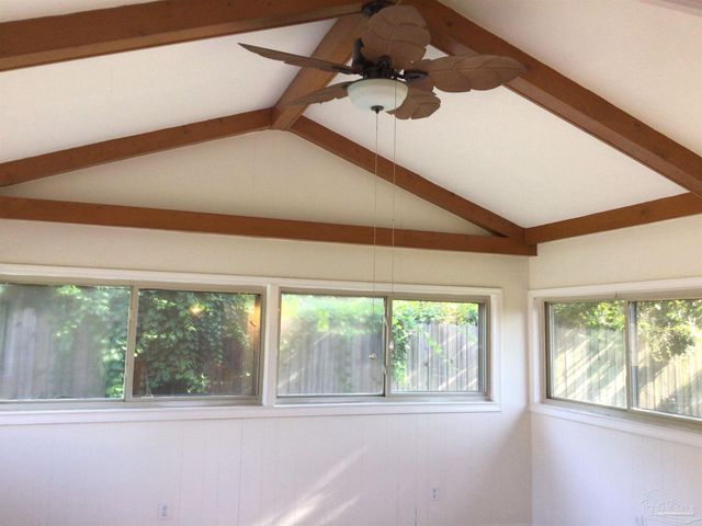 6852 Lake Joanne Dr, Pensacola, FL 32506