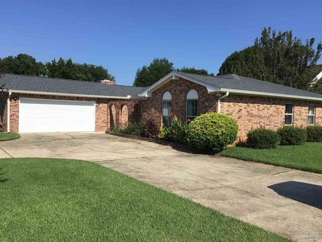 6852 Lake Joanne Dr, Pensacola, FL 32506