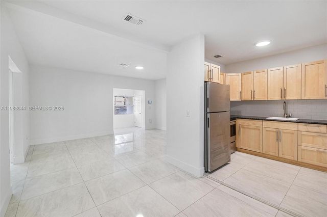 529 NW 42nd St, Miami, FL 33127