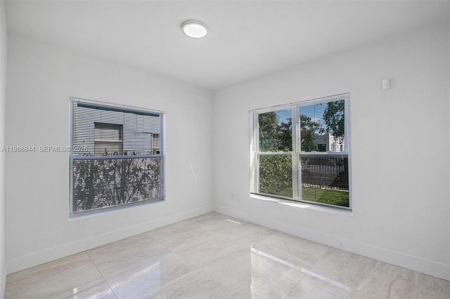 529 NW 42nd St, Miami, FL 33127