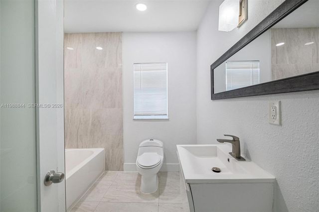 529 NW 42nd St, Miami, FL 33127