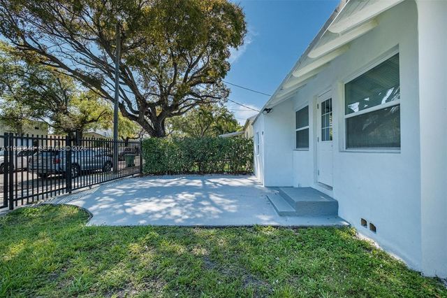 529 NW 42nd St, Miami, FL 33127