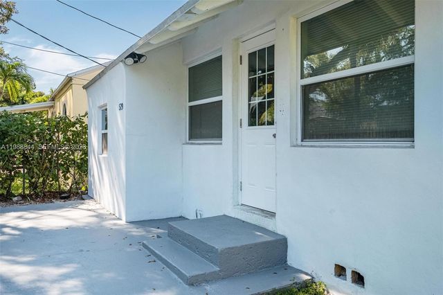 529 NW 42nd St, Miami, FL 33127