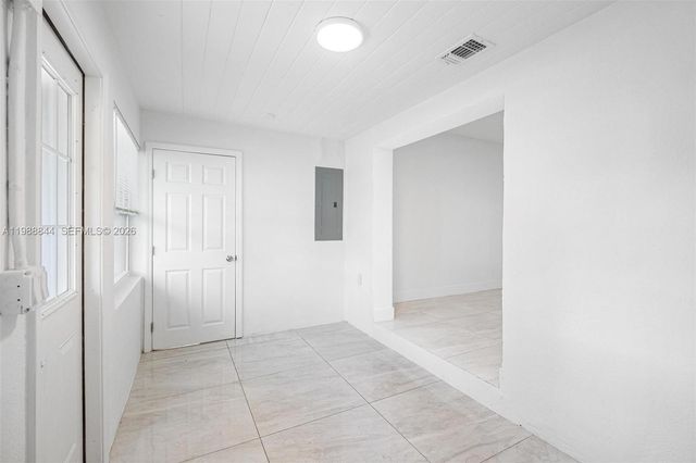 529 NW 42nd St, Miami, FL 33127