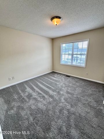 3951 Sterling Pointe Drive Ooo6, Winterville, NC 28590
