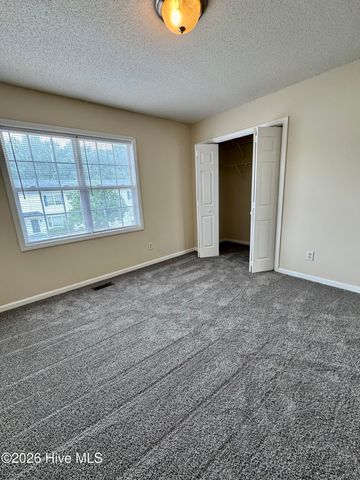 3951 Sterling Pointe Drive Ooo6, Winterville, NC 28590