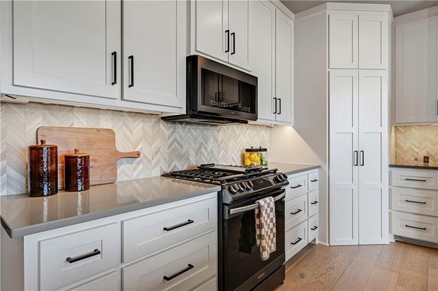 25325 W 146th Street, Olathe, KS 66061