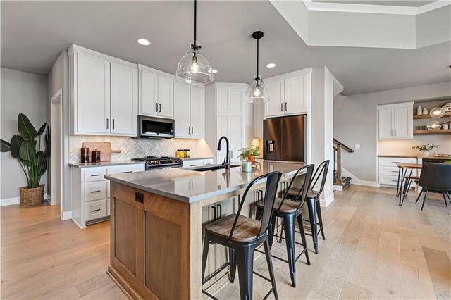25325 W 146th Street, Olathe, KS 66061