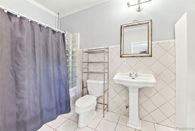 475 Belanger Street, Grosse Pointe Farms, MI 48236