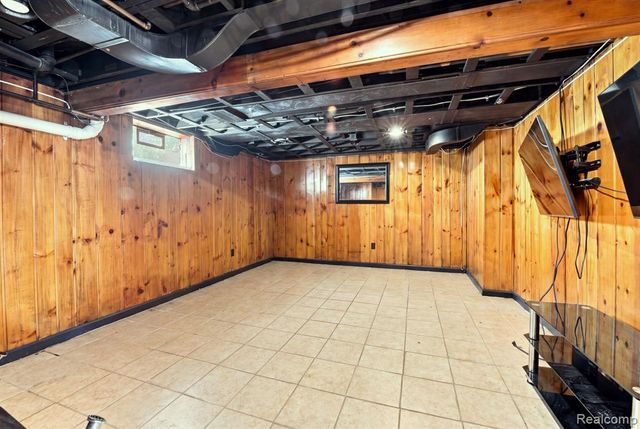 475 Belanger Street, Grosse Pointe Farms, MI 48236