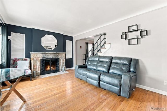 475 Belanger Street, Grosse Pointe Farms, MI 48236