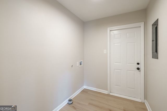 511 Lee Byrd Road, Loganville, GA 30052