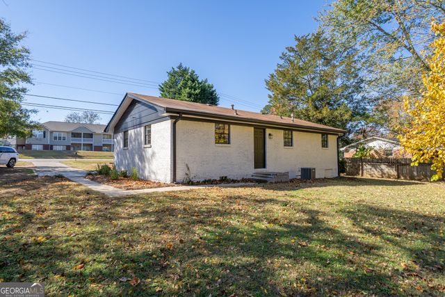 511 Lee Byrd Road, Loganville, GA 30052