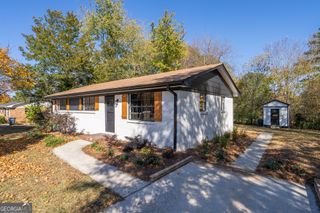 511 Lee Byrd Road, Loganville, GA 30052