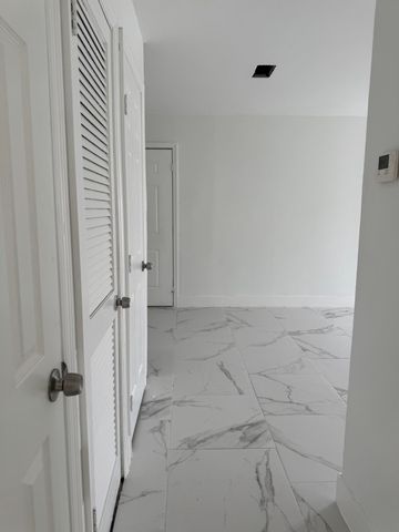 501 SW 83rd Avenue, North Lauderdale, FL 33068