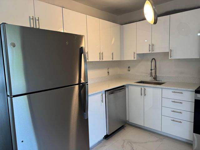501 SW 83rd Avenue, North Lauderdale, FL 33068