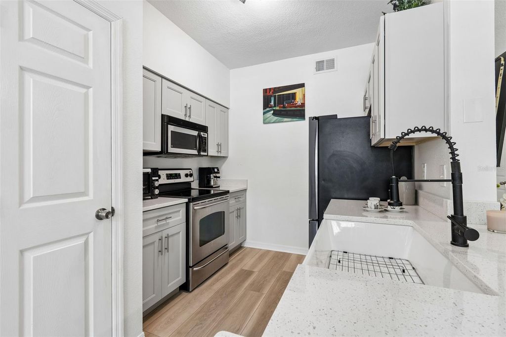 Image 12 of property listing at 1910 E PALM AVENUE 9101, Tampa, FL 33605