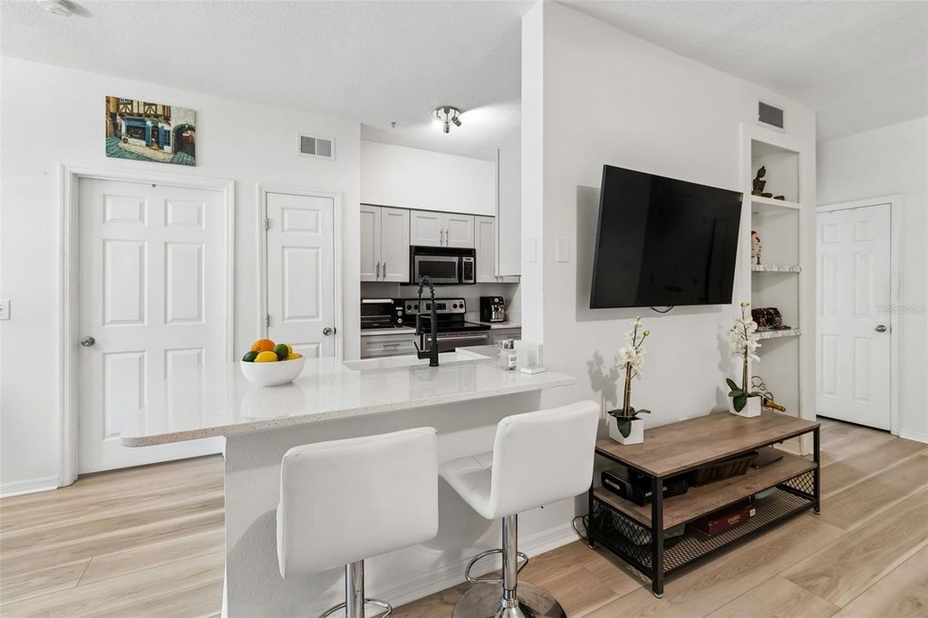 Image 10 of property listing at 1910 E PALM AVENUE 9101, Tampa, FL 33605