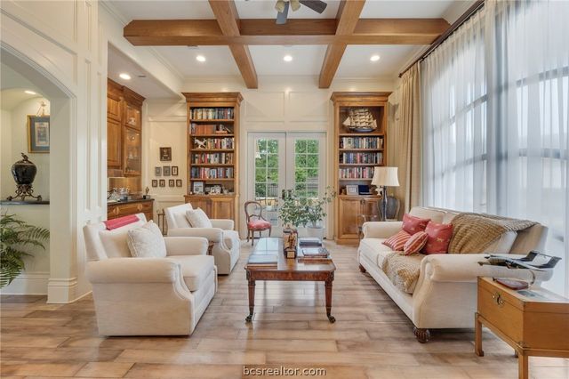 4211 Serrano Court, Bryan, TX 77802