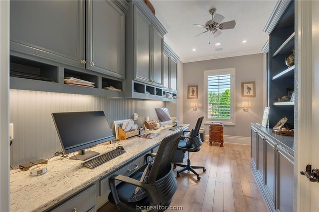4211 Serrano Court, Bryan, TX 77802