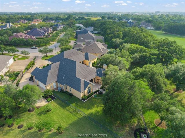 4211 Serrano Court, Bryan, TX 77802
