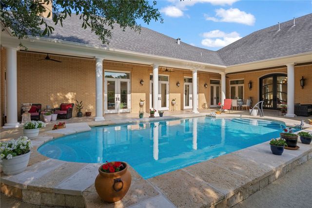 4211 Serrano Court, Bryan, TX 77802