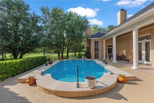 4211 Serrano Court, Bryan, TX 77802