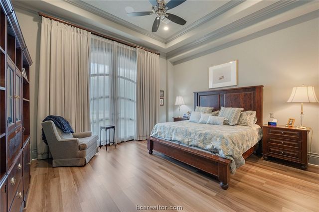 4211 Serrano Court, Bryan, TX 77802