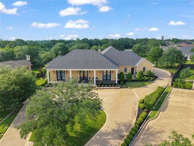 4211 Serrano Court, Bryan, TX 77802