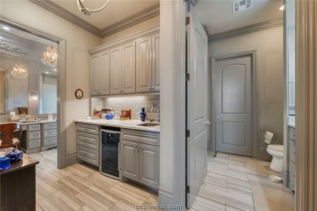 4211 Serrano Court, Bryan, TX 77802