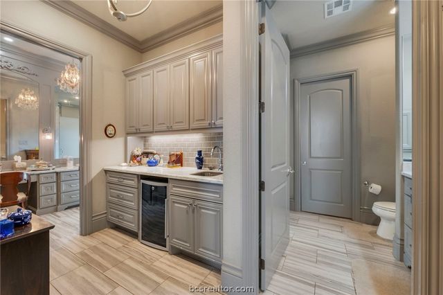 4211 Serrano Court, Bryan, TX 77802