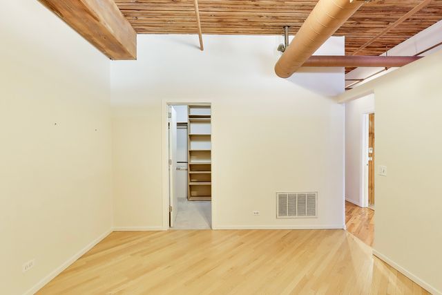 550 N Kingsbury Street 512, Chicago, IL 60654