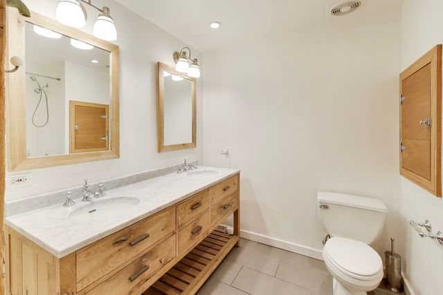 550 N Kingsbury Street 512, Chicago, IL 60654