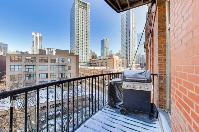 550 N Kingsbury Street 512, Chicago, IL 60654