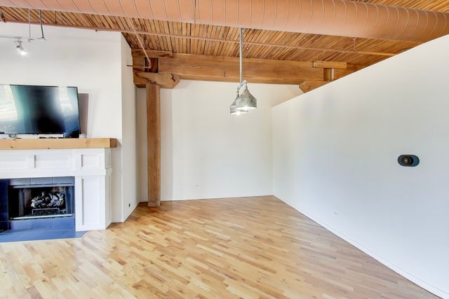 550 N Kingsbury Street 512, Chicago, IL 60654