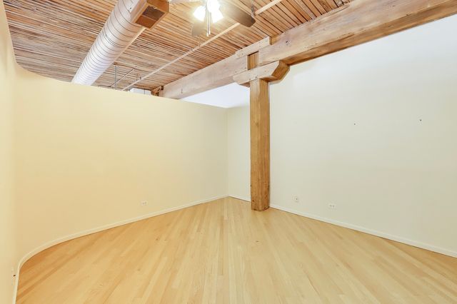 550 N Kingsbury Street 512, Chicago, IL 60654