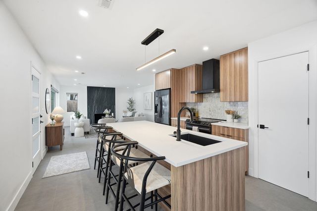 2114 S HATCH St, Spokane, WA 99203