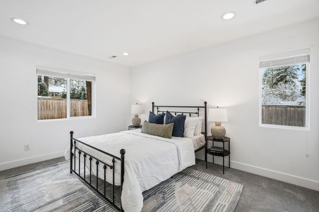 2114 S HATCH St, Spokane, WA 99203